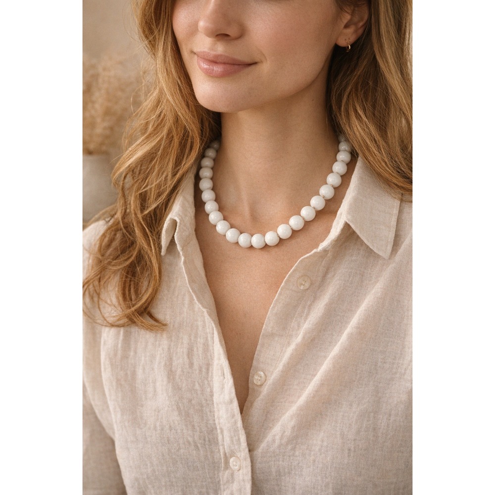 Vintage Necklace WHITE Graduated Beaded‎ Textured